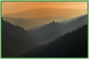 Burg im Nebel